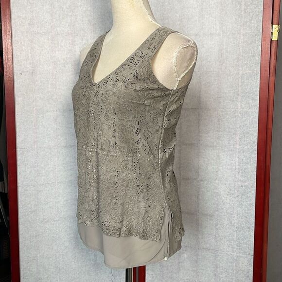 ECRU Elegant Gray & Tan Suede Sleeveless Blouse with Lace Design (Size: XS) - Picture 5 of 13